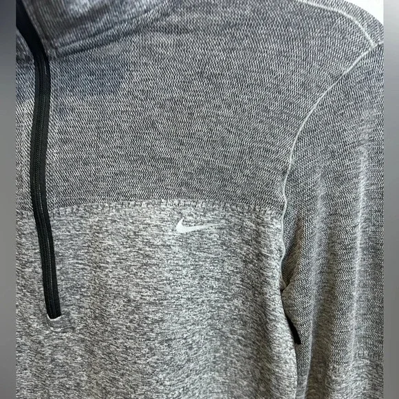 Nike Dry Fit Heather Gray Half Zip Long Sleeve Running Top Thumbholes Sz medium - Picture 2 of 7